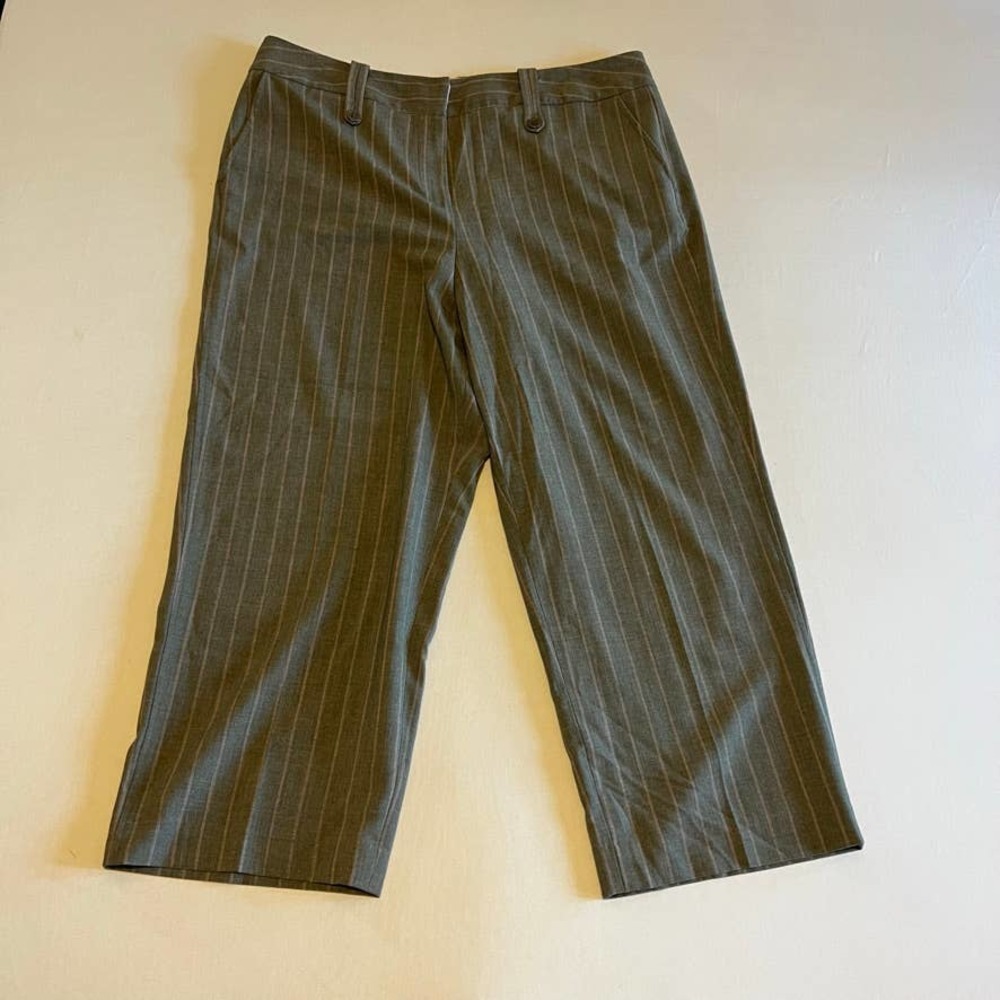 Larry Levine Stretch Gray pink pinstripe cropped pants 14